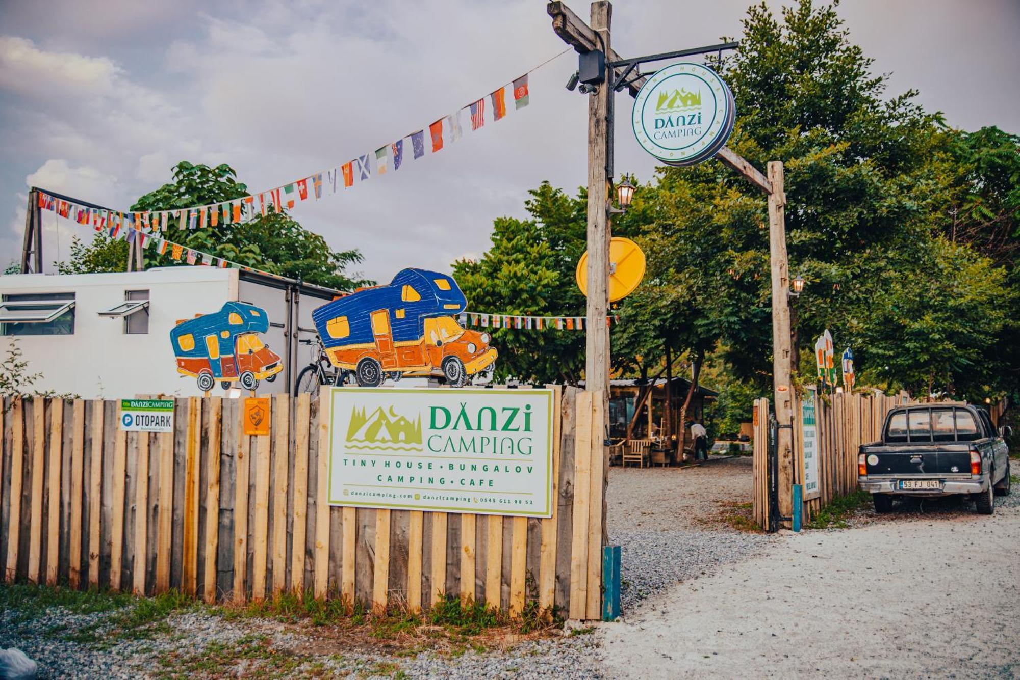 Danzi Camping Tiny House Ριζούντα Εξωτερικό φωτογραφία